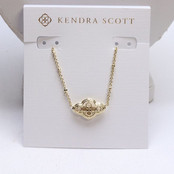 Kendra Scott Jewelry - Kendra Scott Gold Tone Abbie Pendant Necklace $58 New
